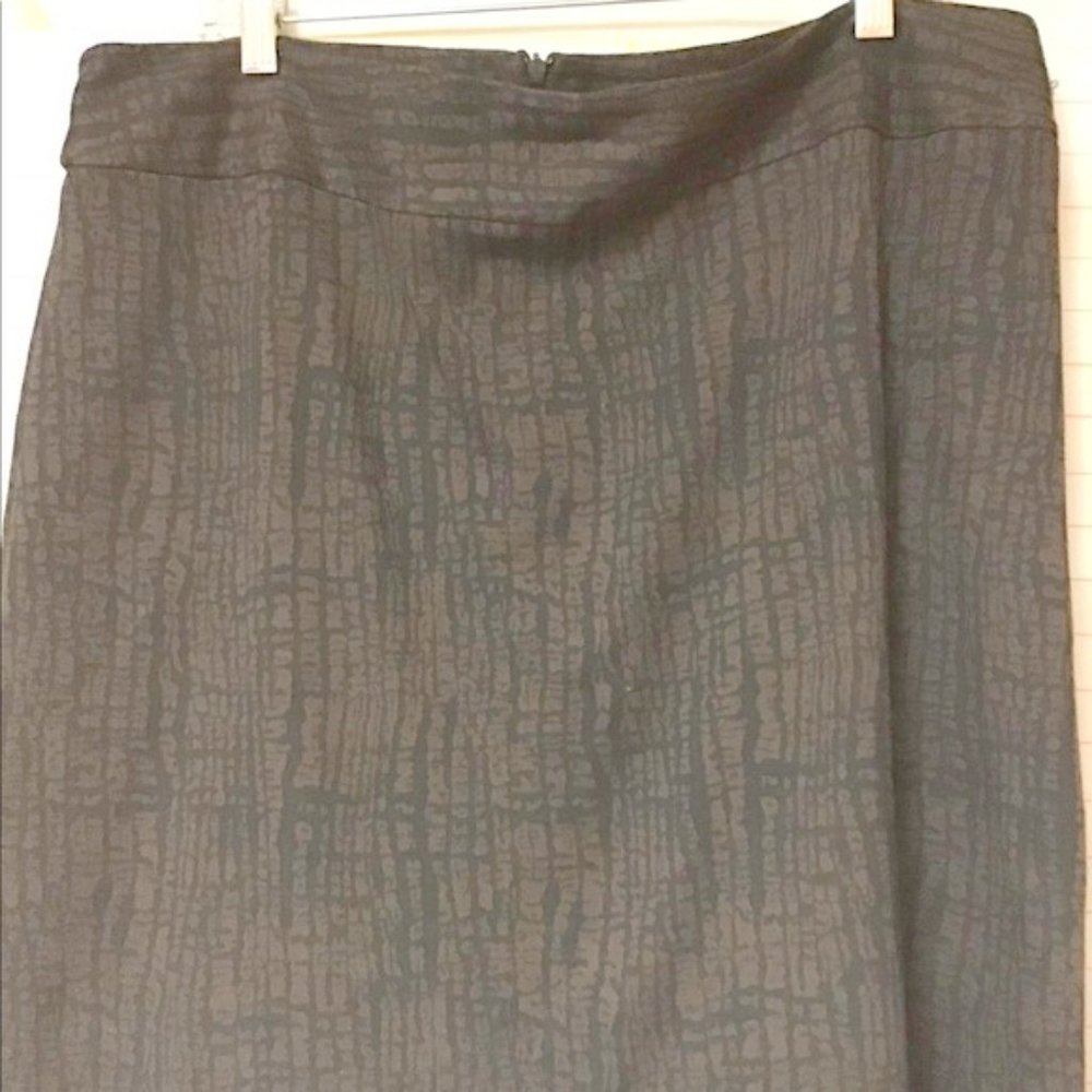 STUDIO WORKS -  women's, mini, skirt sz 18 blk and brn